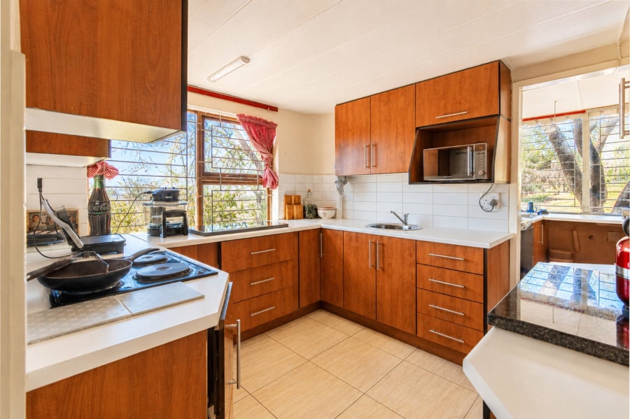 28 Bedroom Property for Sale in Hartbeespoort Rural North West